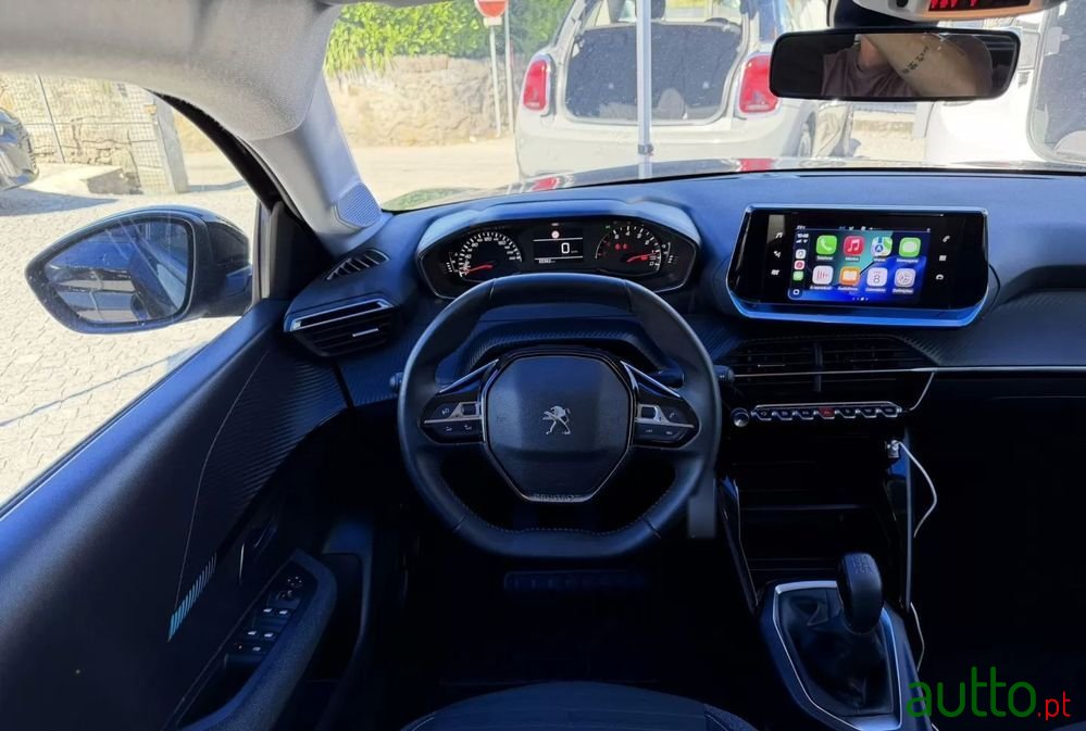 2022' Peugeot 208 photo #4