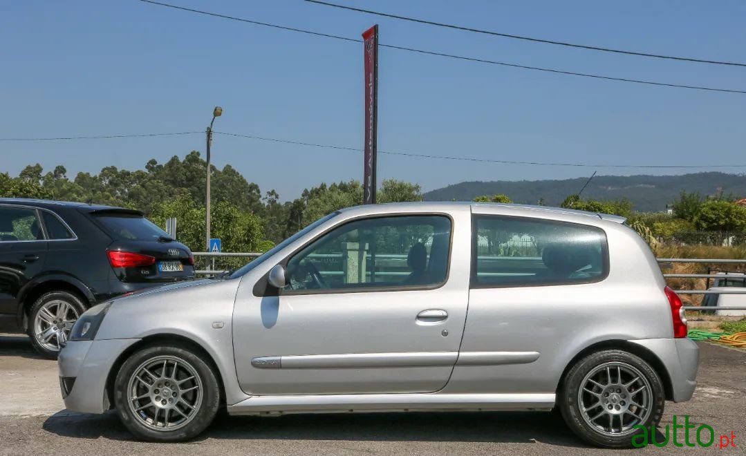 2000' Renault Clio Sport photo #6
