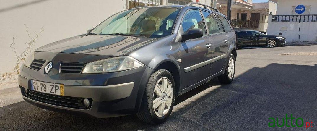 2005' Renault Megane Break photo #2