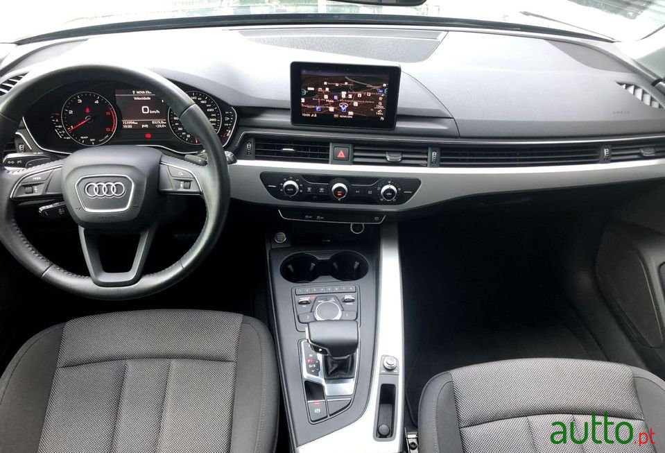 2017' Audi A4 Avant photo #4