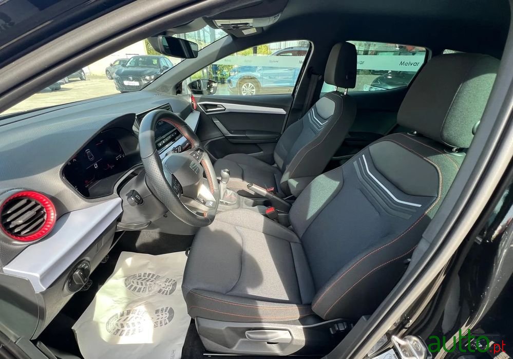 2024' SEAT Ibiza 1.0 Tsi Fr photo #6