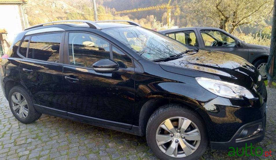 2015' Peugeot 2008 Vti Active photo #3