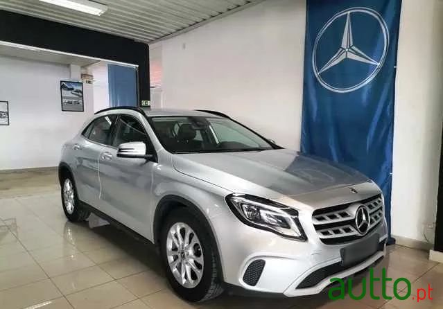 2019' Mercedes-Benz Classe Gla Style Aut. photo #1