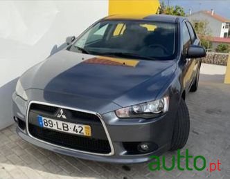 2010' Mitsubishi Lancer Sportback photo #1