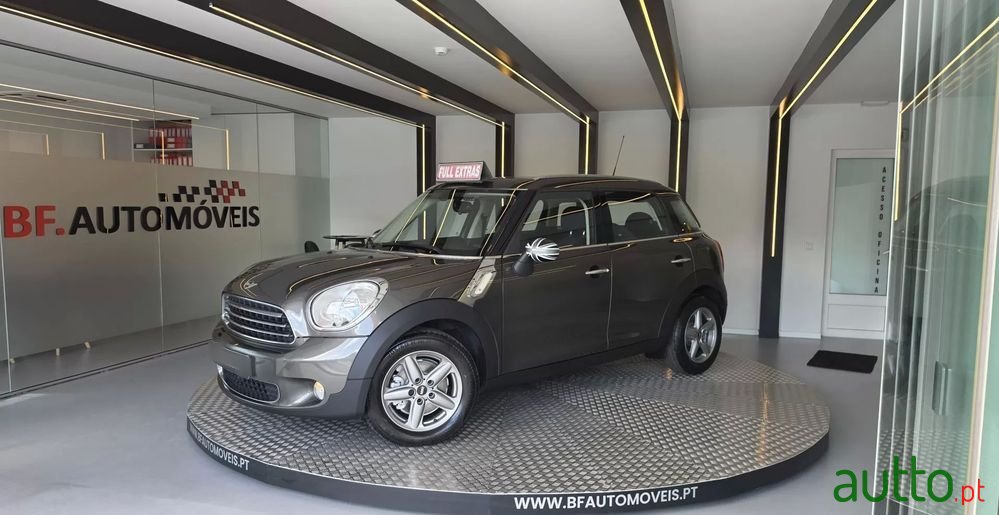 2013' MINI Countryman One D photo #2