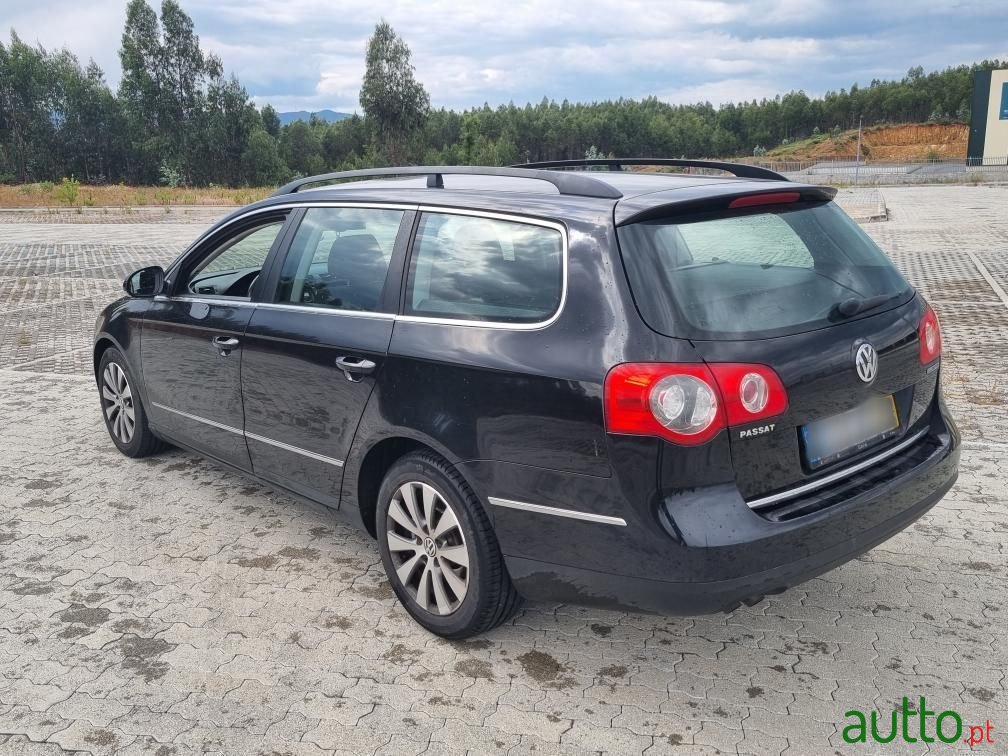 2008' Volkswagen Passat photo #4