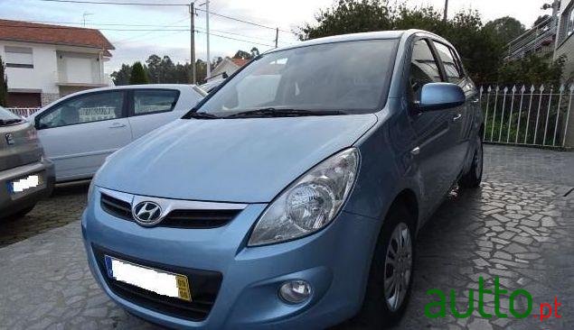 2009' Hyundai i20 1.2 Comfort Esp photo #3