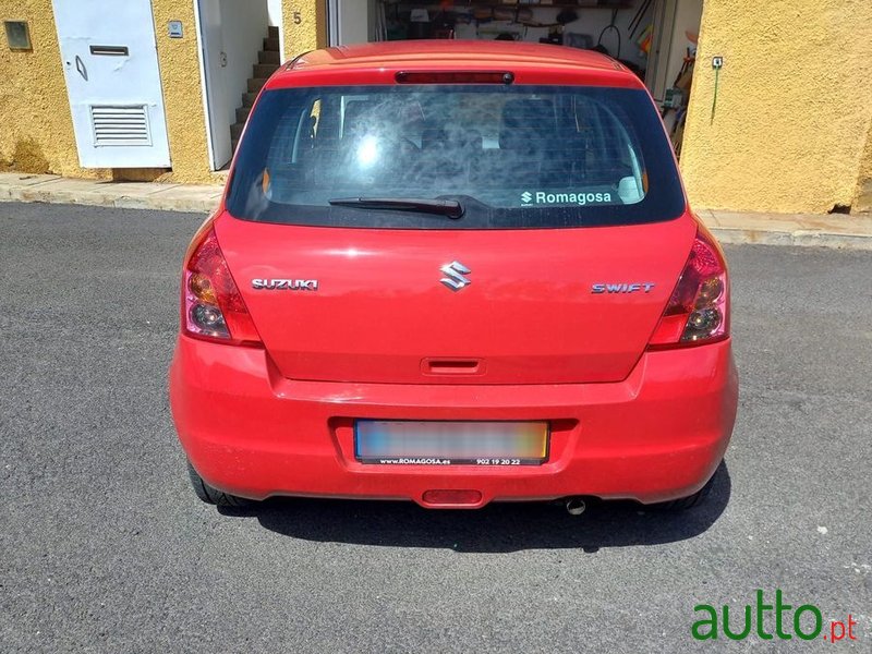 2010' Suzuki Swift 1.3 16V Gl photo #2