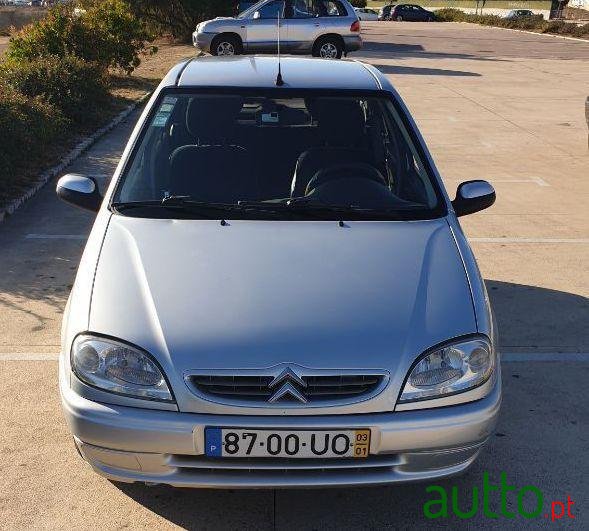 2003' Citroen Saxo photo #3
