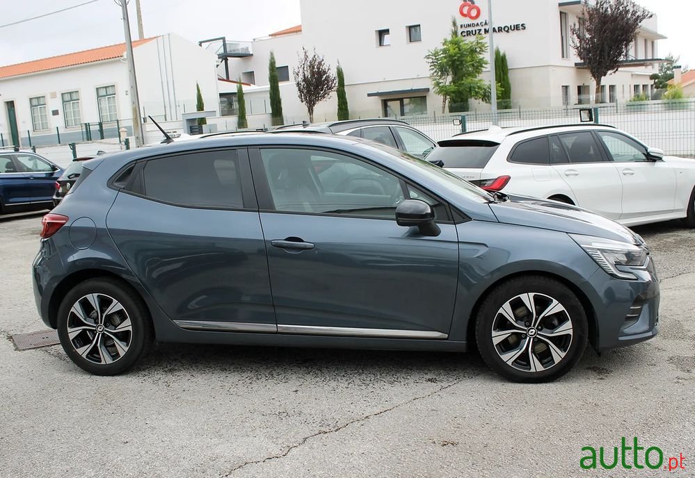 2022' Renault Clio photo #4