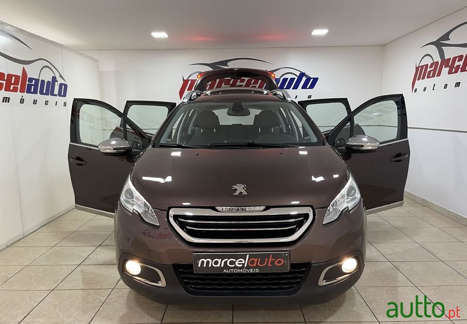 2014' Peugeot 2008 photo #5