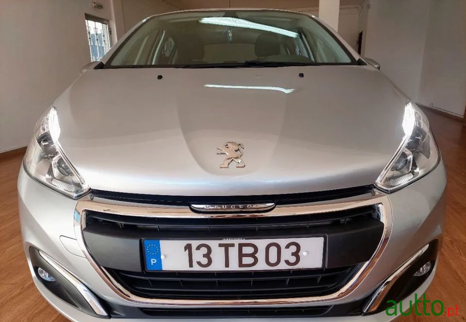 2017' Peugeot 208 photo #3