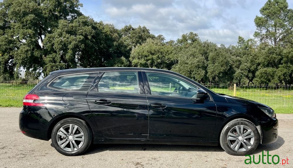 2016' Peugeot 308 Sw photo #5