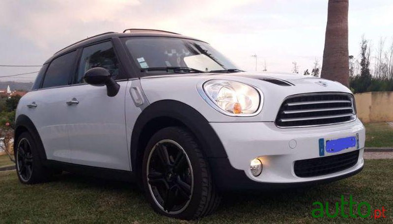 2012' MINI Countryman Cooper D photo #3