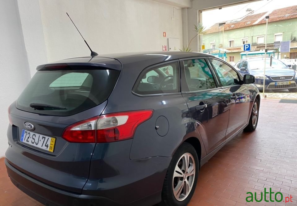 2014' Ford Focus Sw photo #5