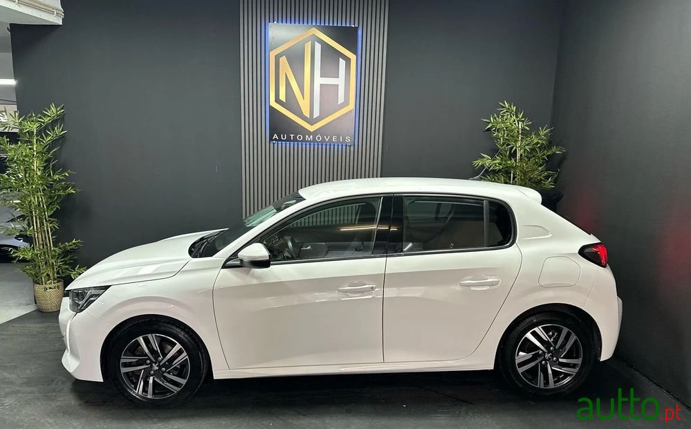 2019' Peugeot 208 photo #3