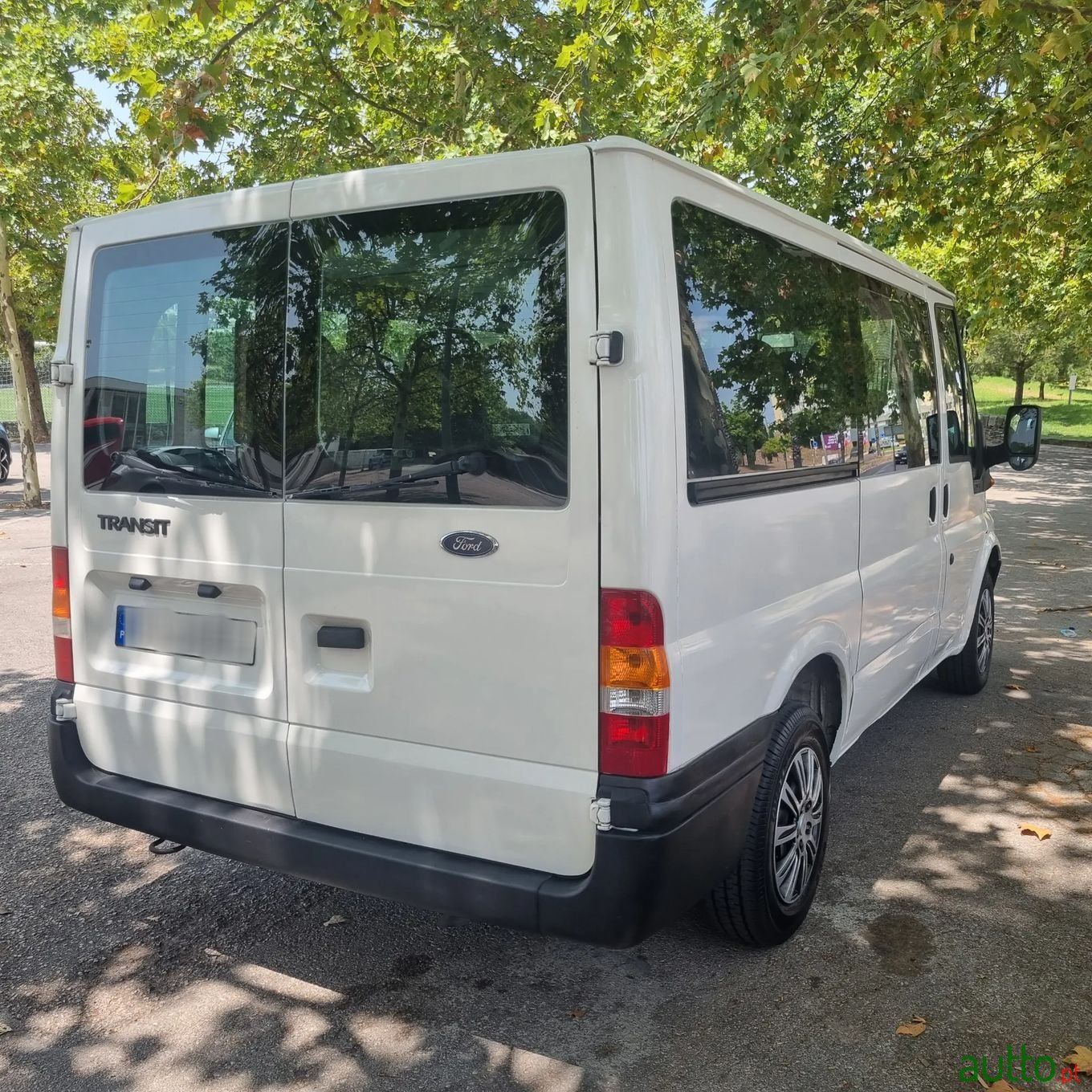 2001' Ford Transit photo #3