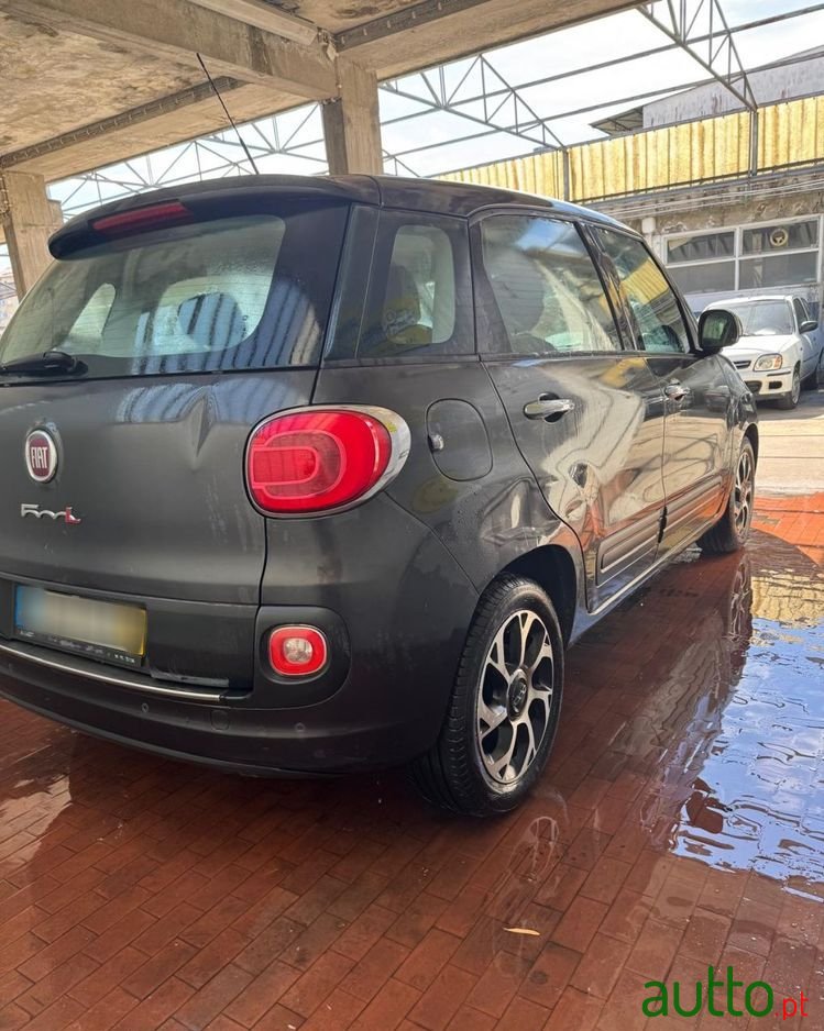 2017' Fiat 500L photo #5