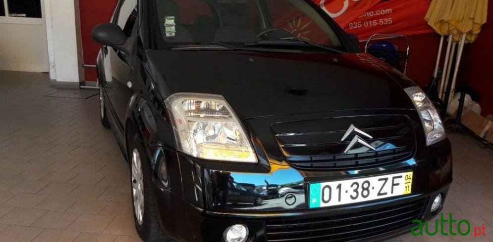 2004' Citroen C2 1.1 Sx photo #5