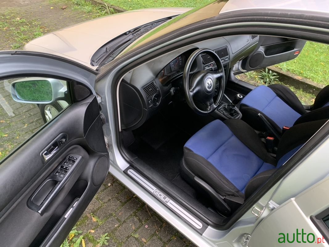2000' Volkswagen Golf photo #4