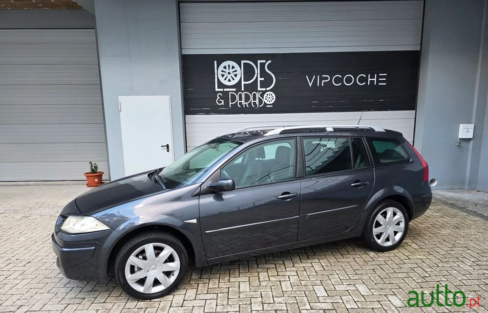 2008' Renault Megane Break photo #5