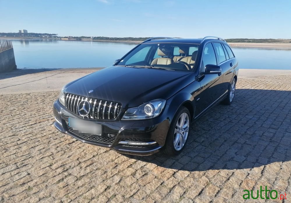 2011' Mercedes-Benz C 220 photo #4