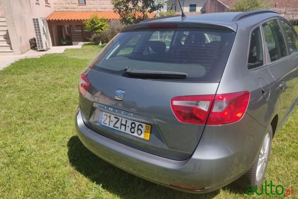 2012' SEAT Ibiza-St photo #3