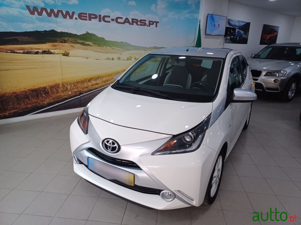 2015' Toyota Aygo photo #3