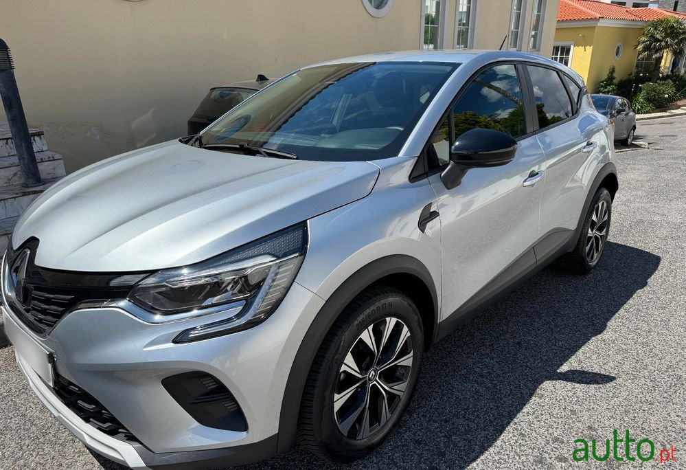 2022' Renault Captur photo #6