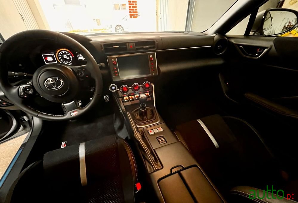 2023' Toyota GR86 2.4 D-4S photo #6