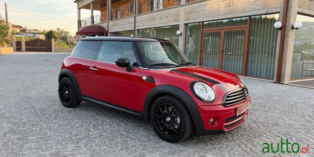 2009' MINI Cooper D 3 Portas photo #2