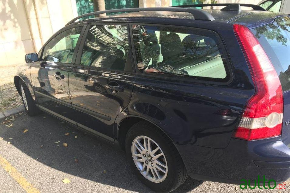 2005' Volvo V50 1.6D photo #1