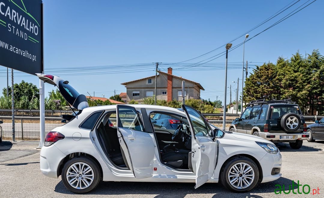 2016' Citroen C4 photo #4