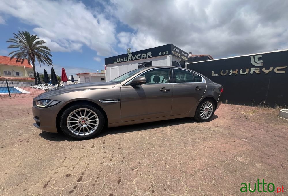 2016' Jaguar XE photo #6