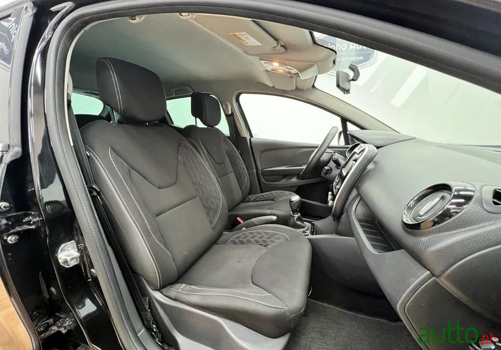 2019' Renault Clio 0.9 Tce Limited photo #4