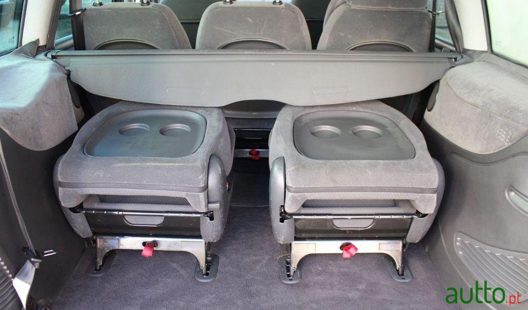 2002' Ford Galaxy 2.8 V6 Ghia Automática photo #2