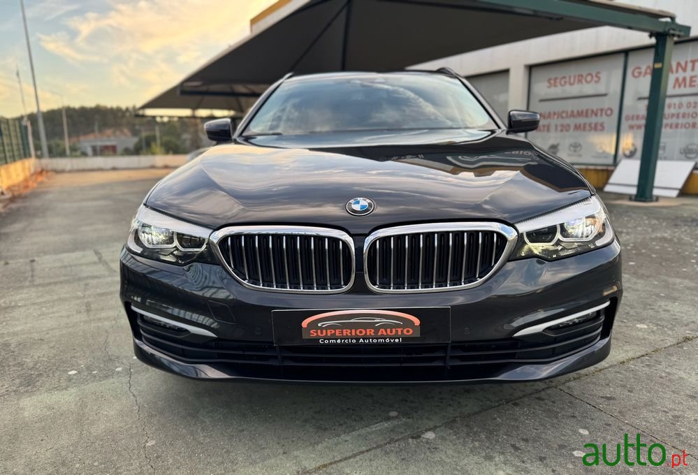 2019' BMW Série 5 photo #2