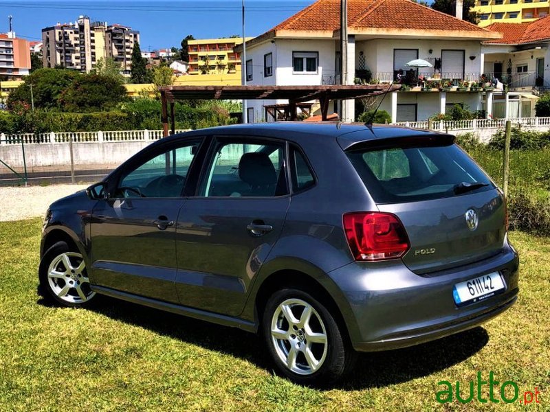 2009' Volkswagen Polo photo #4