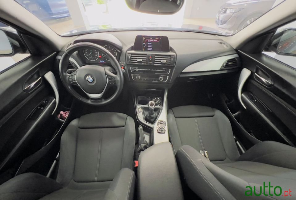 2013' BMW 118 Sport photo #5