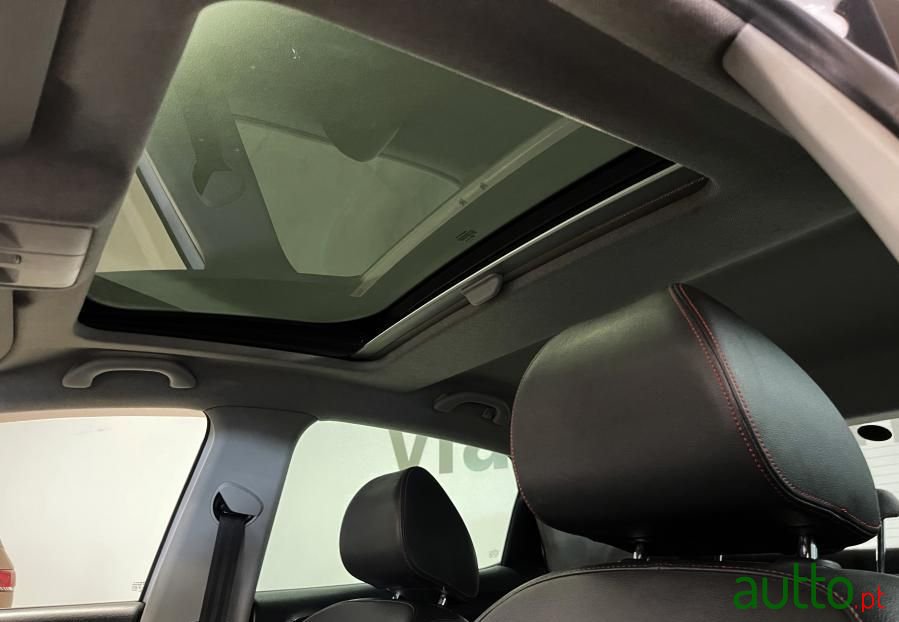 2015' SEAT Ibiza photo #6