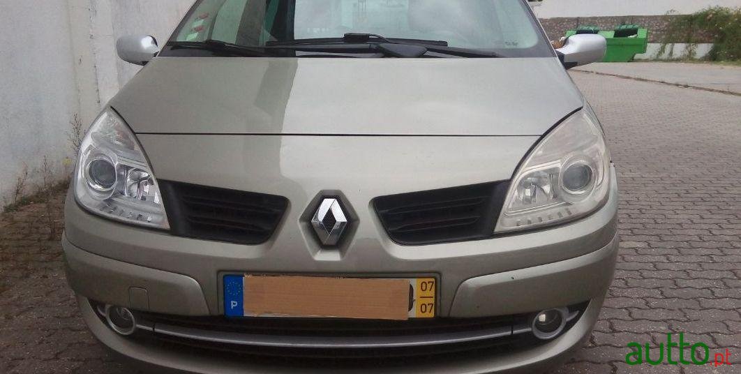 2007' Renault Scenic Luxe photo #1