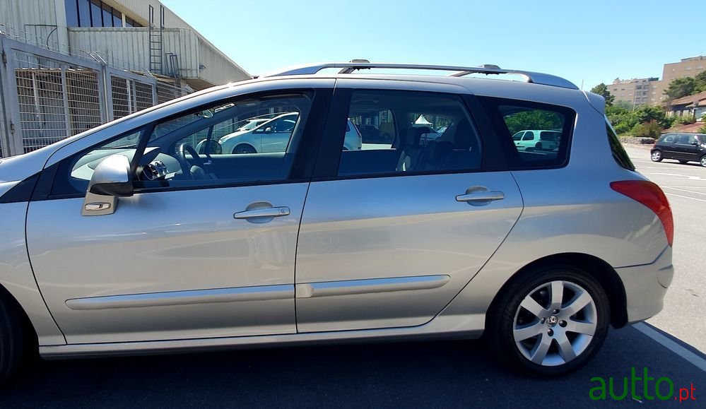 2009' Peugeot 308 Sw photo #2