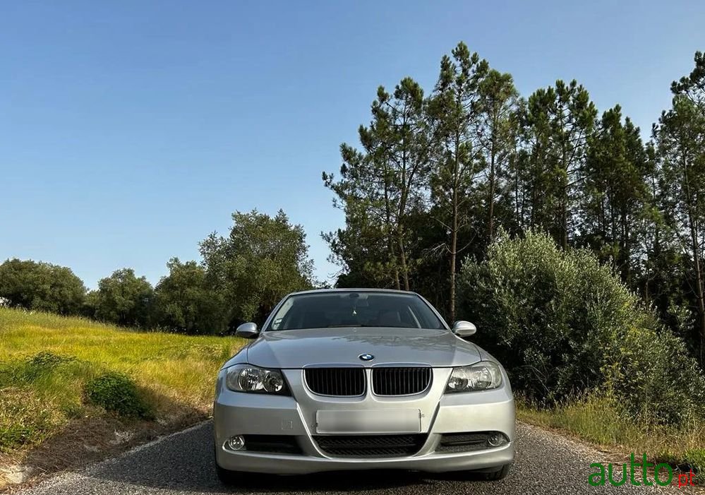 2008' BMW 320 D Dynamic photo #2