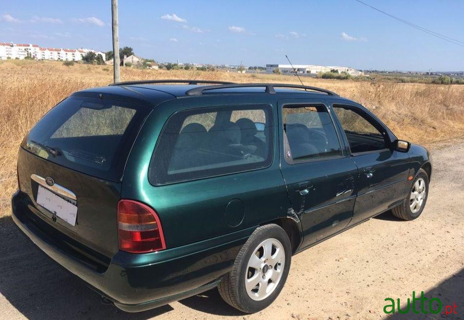 1999' Ford Mondeo-Sw 1.8 Td photo #1