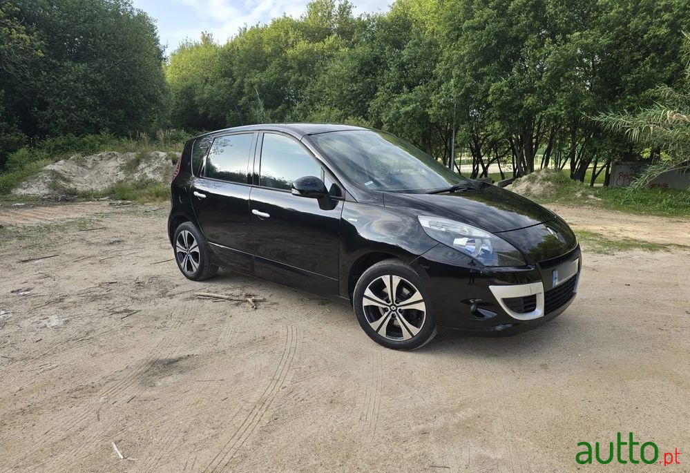 2011' Renault Scenic 1.5 Dci Bose Edtion photo #1