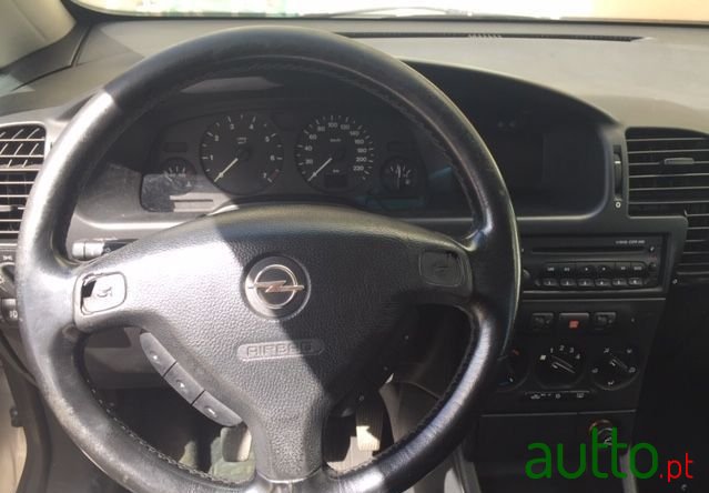 2001' Opel Zafira photo #5