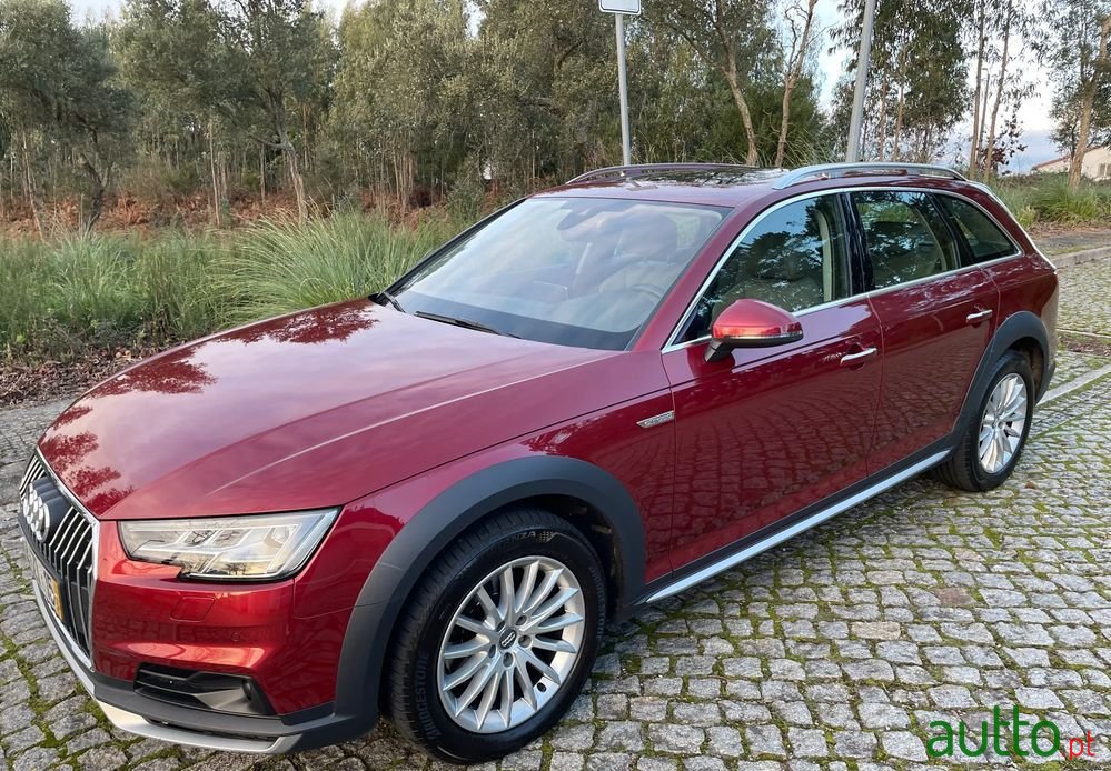 2017' Audi A4 Allroad photo #2