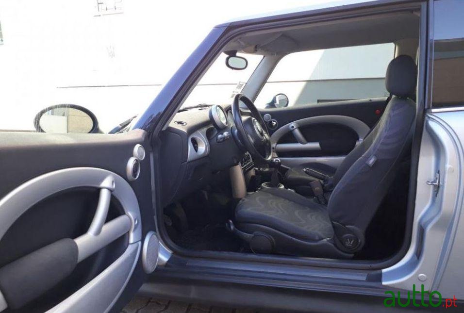 2003' MINI One Diesel Nacional photo #2