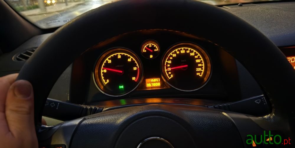 2006' Opel Astra photo #4