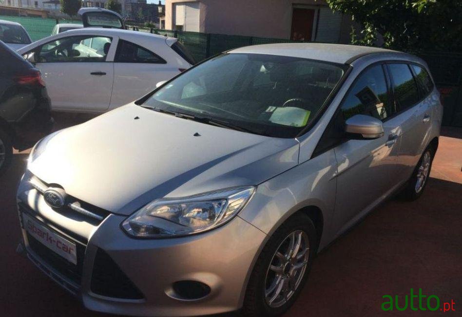 2012' Ford Focus Sw photo #1